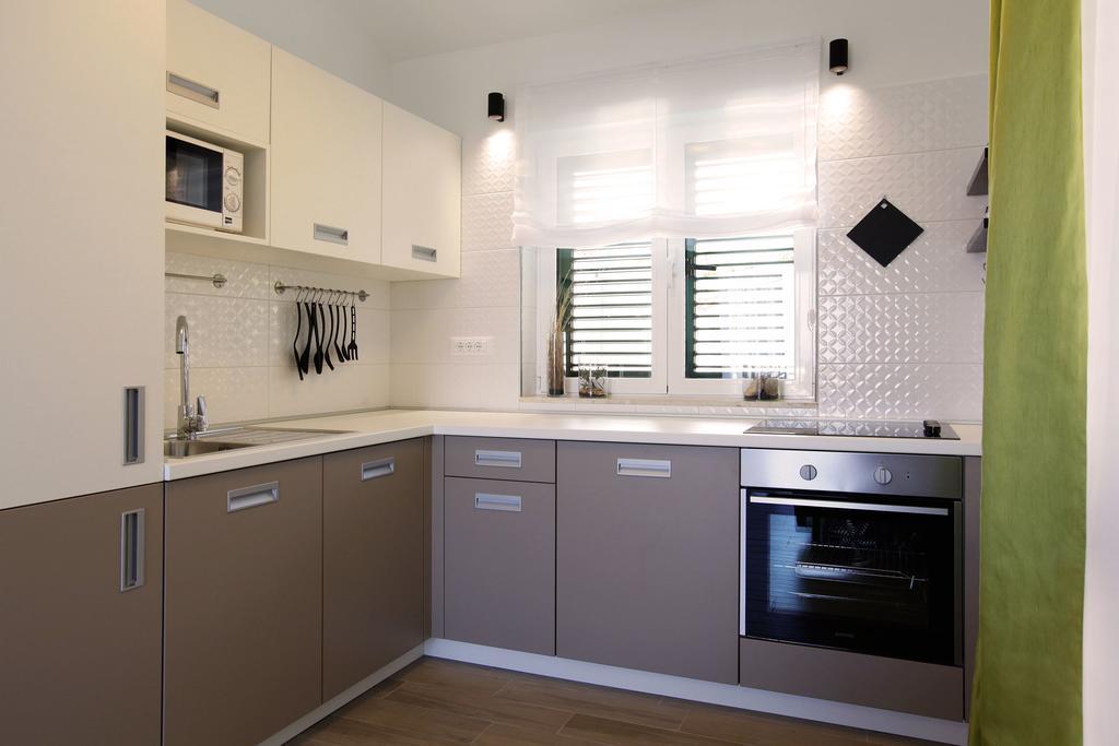 Holiday Homes Oliva Бол Стая снимка
