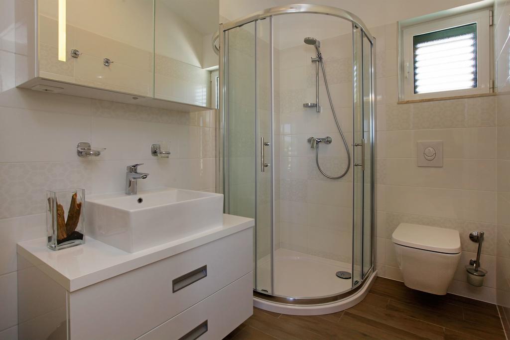 Holiday Homes Oliva Бол Стая снимка