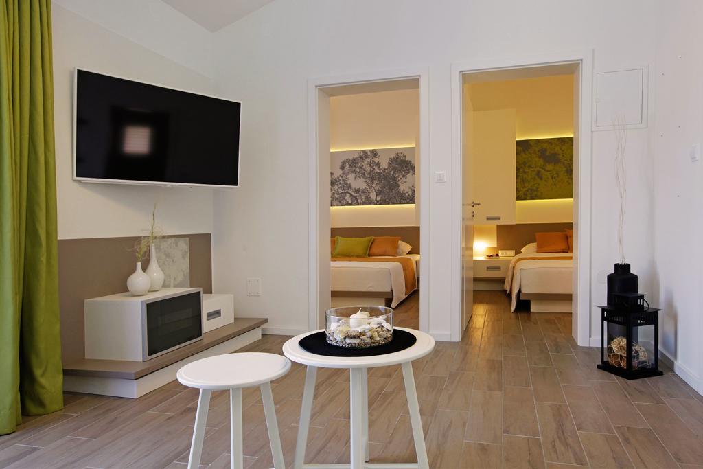 Holiday Homes Oliva Бол Стая снимка