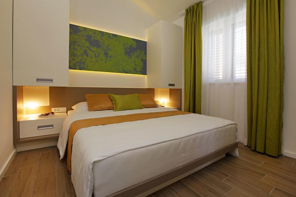 Holiday Homes Oliva Бол Стая снимка