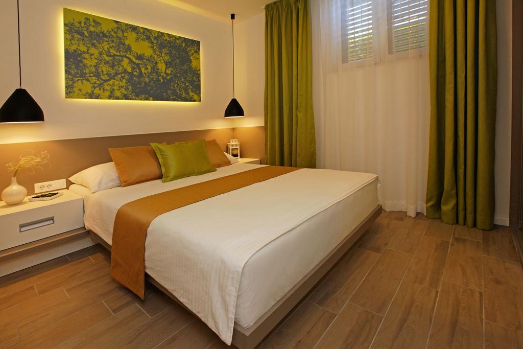 Holiday Homes Oliva Бол Стая снимка