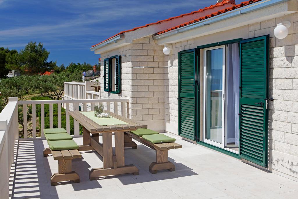 Holiday Homes Oliva Бол Стая снимка