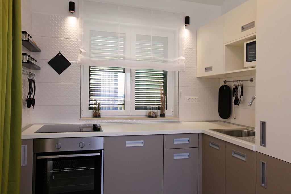 Holiday Homes Oliva Бол Стая снимка